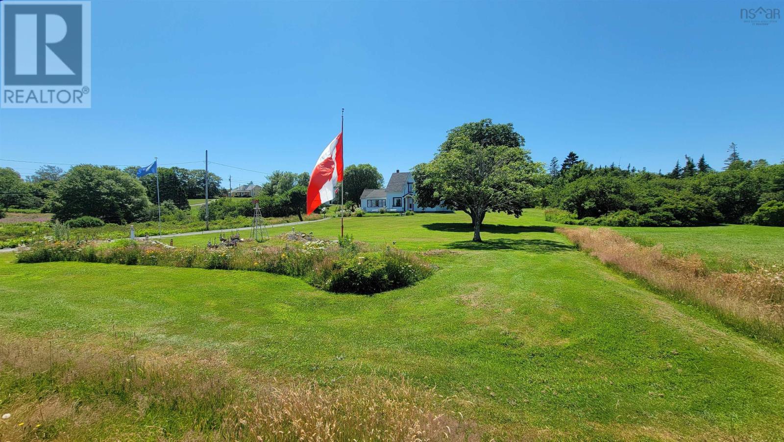 486 335 Highway Property Photo 5