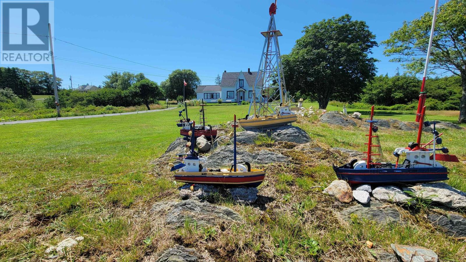 486 335 Highway Property Photo 9