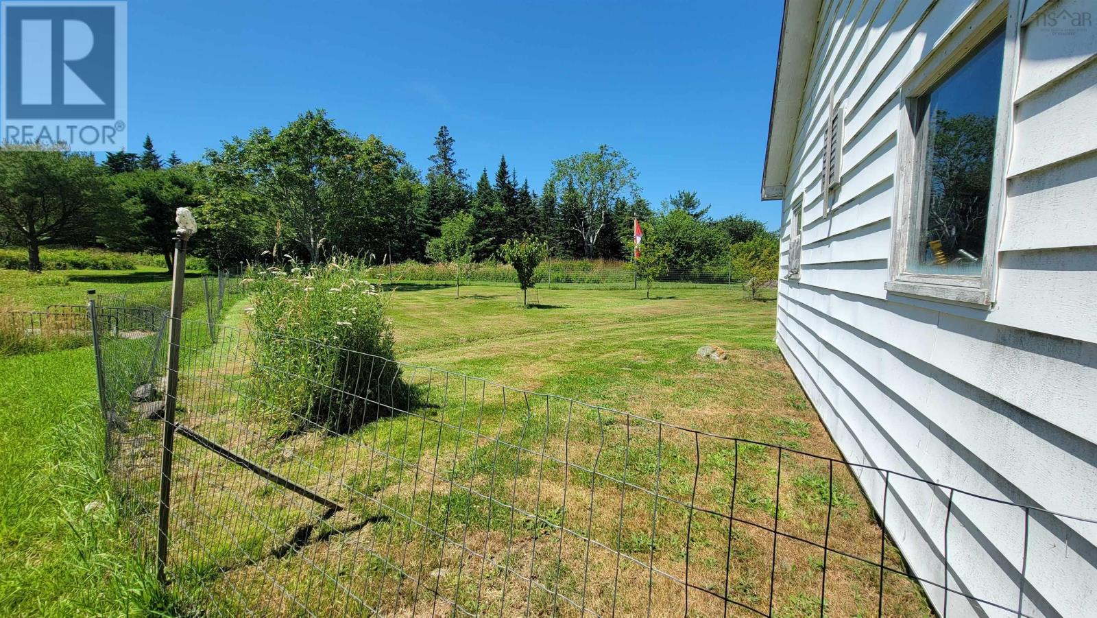 486 335 Highway Property Photo 18