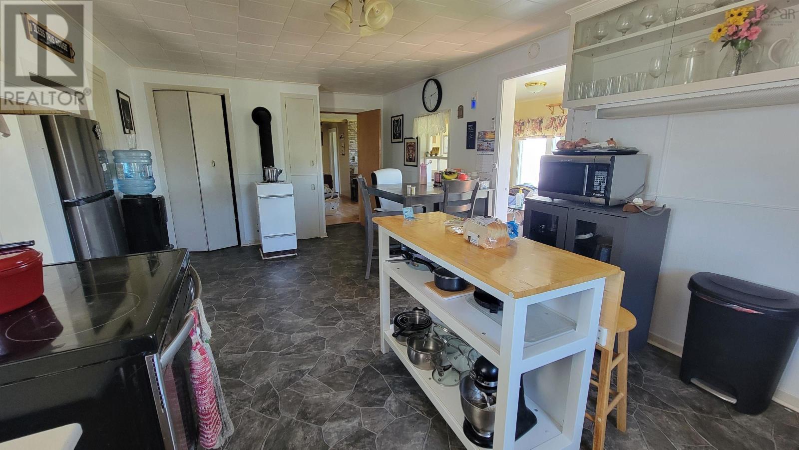 486 335 Highway Property Photo 28