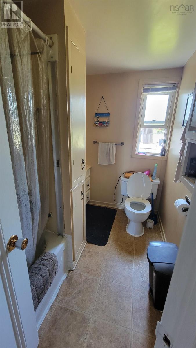 486 335 Highway Property Photo 35