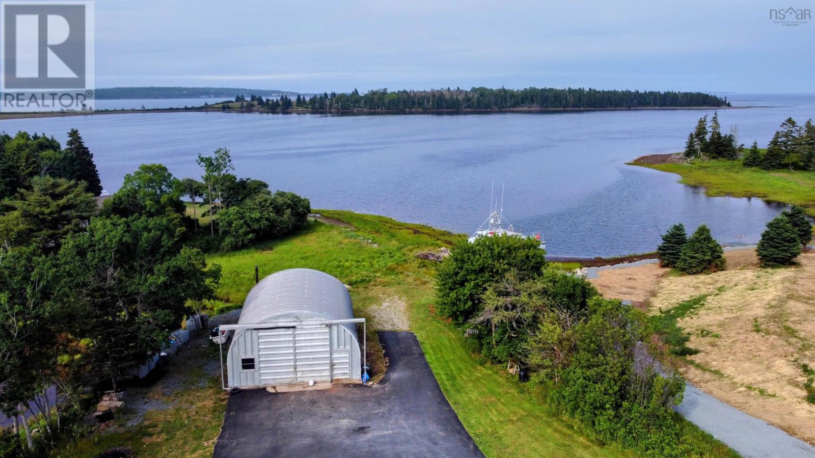 227 Kingsburg Road Property Photo 2