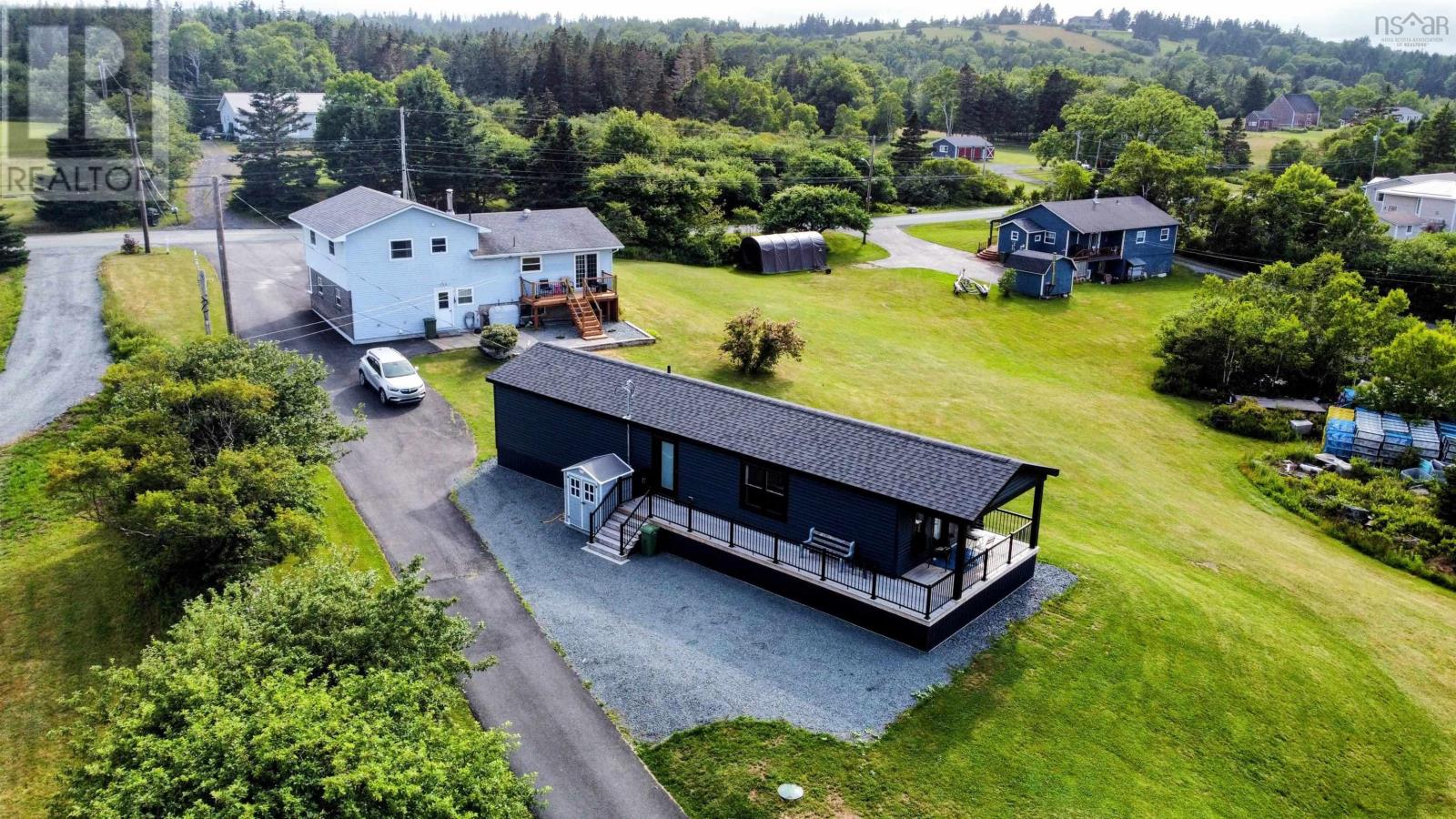 227 Kingsburg Road Property Photo 8