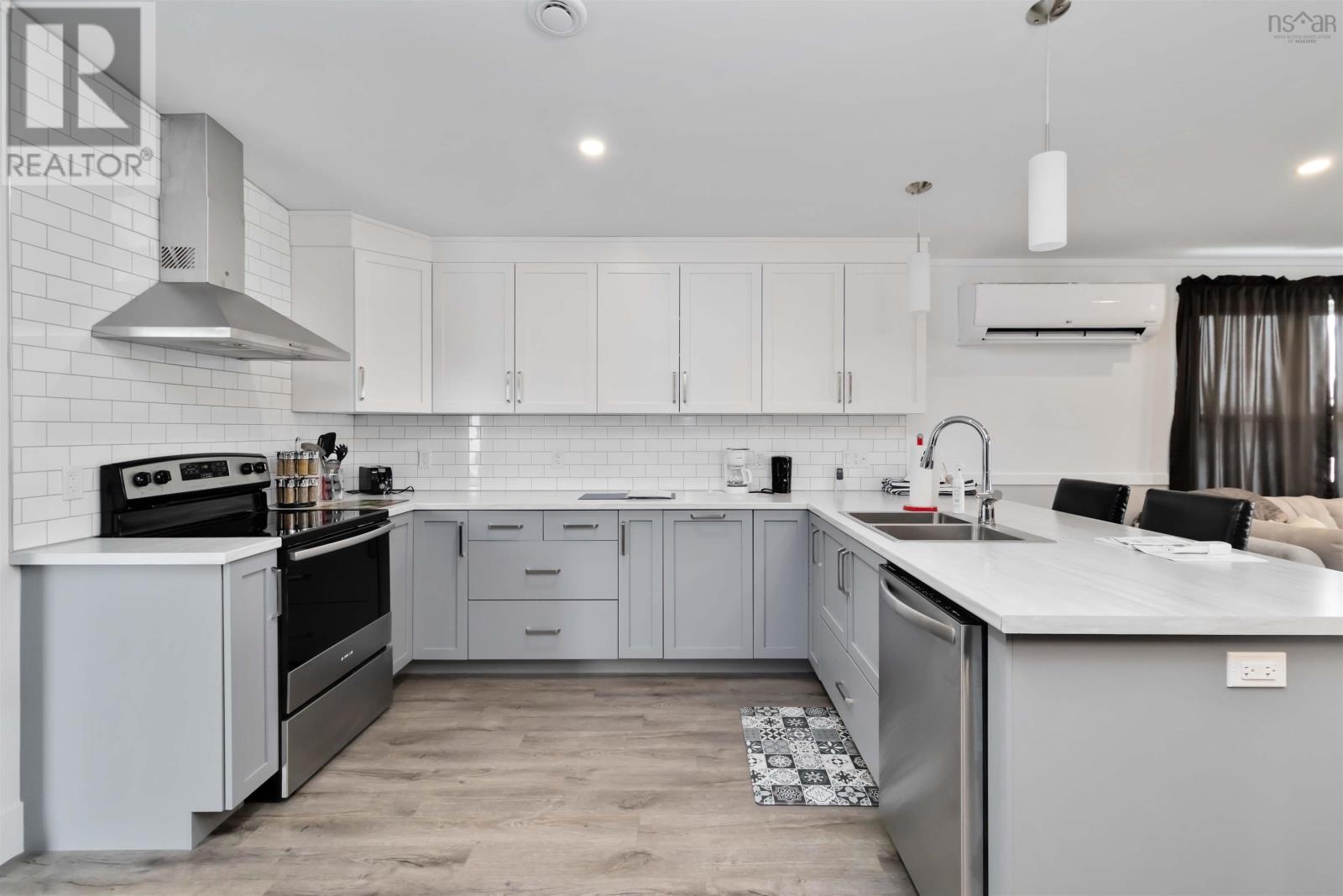 227 Kingsburg Road Property Photo 10