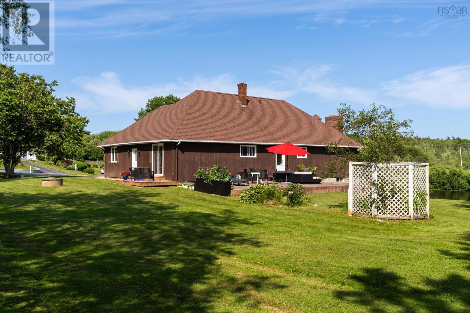 1518 Patrice Road Property Photo 4