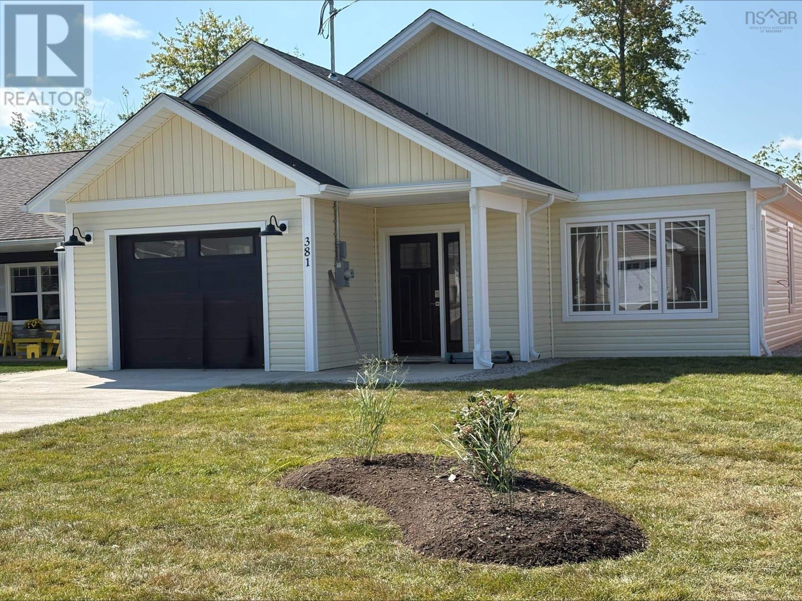 381 Glen Allan Drive Property Photo 2