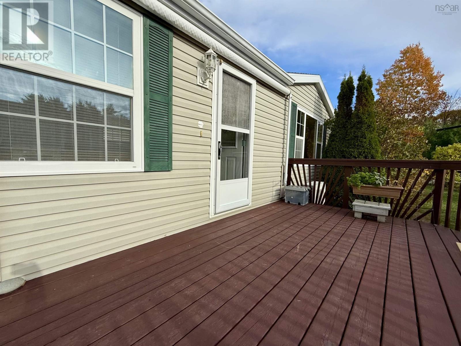 31 Thomson Drive Property Photo 14