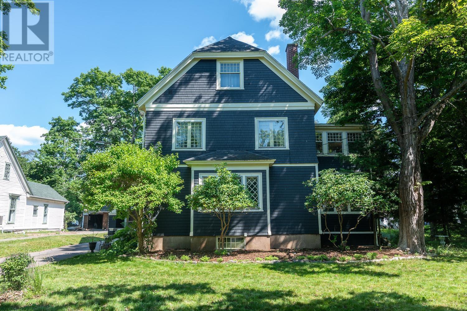 115 Willow Street Property Photo 2