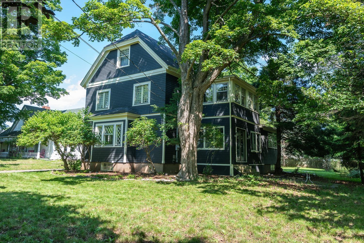 115 Willow Street Property Photo 4