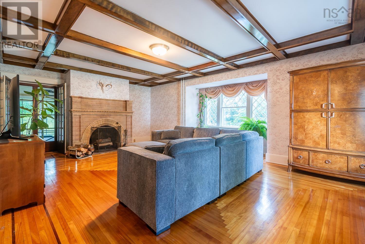 115 Willow Street Property Photo 16