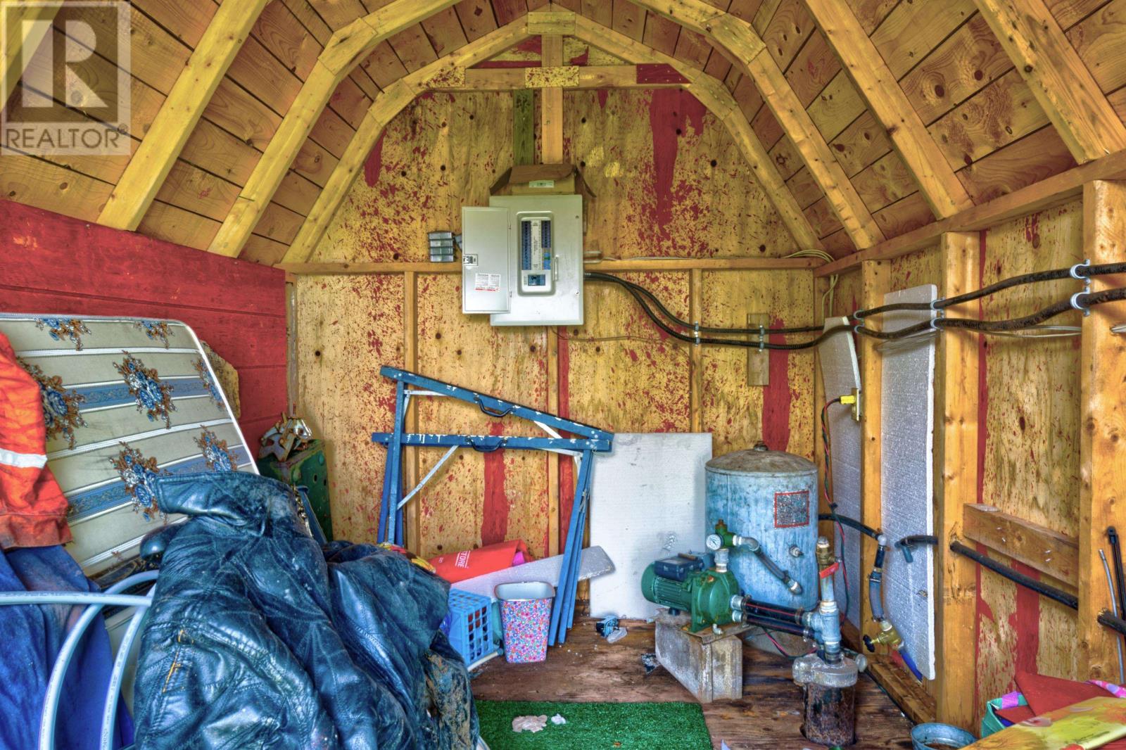 22 Mae Lane Property Photo 33