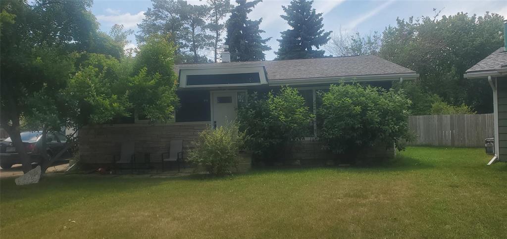 58 Sandham Crescent Property Photo 1