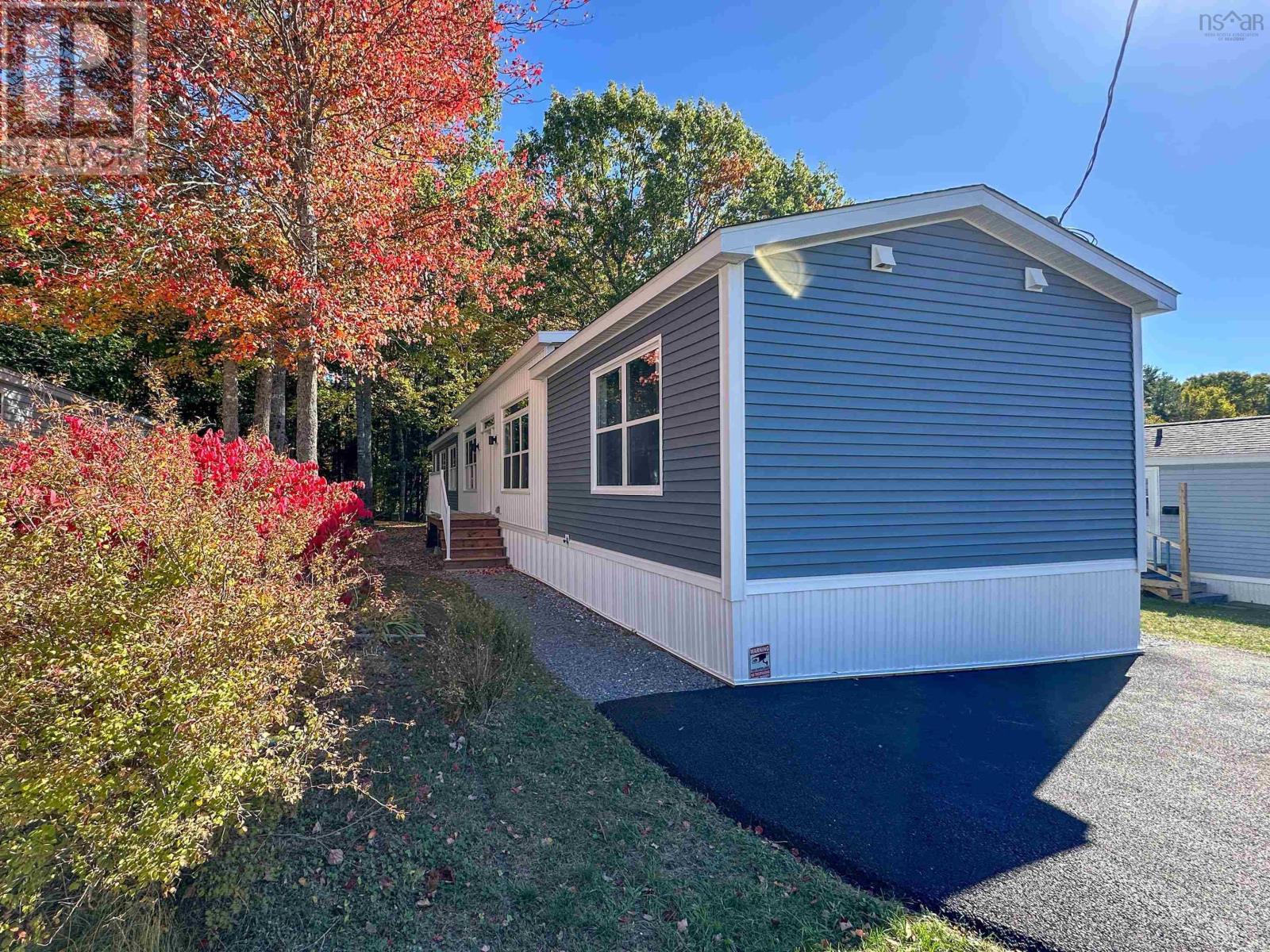 12 RICHARDS Street Property Photo 1