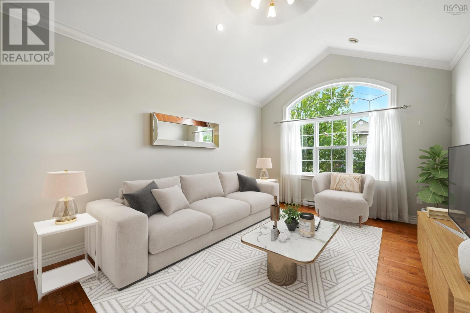 103 Claudia Crescent Property Photo 4