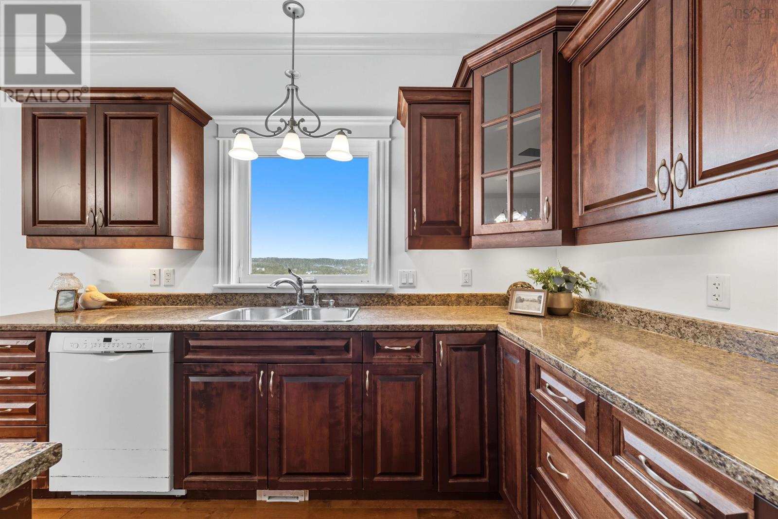 103 Claudia Crescent Property Photo 10