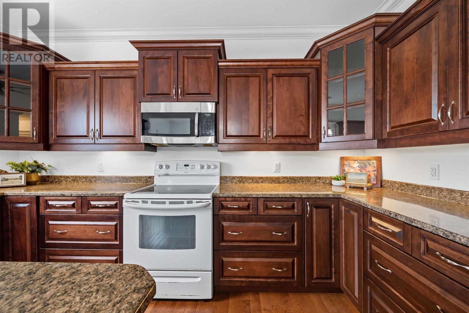 103 Claudia Crescent Property Photo 12