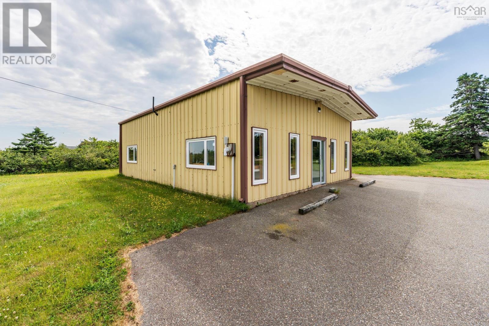 40 Schoolhouse Road Property Photo 12