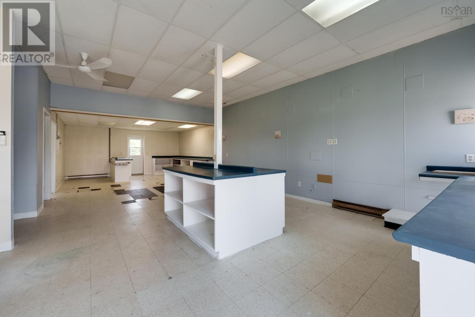 40 Schoolhouse Road Property Photo 14