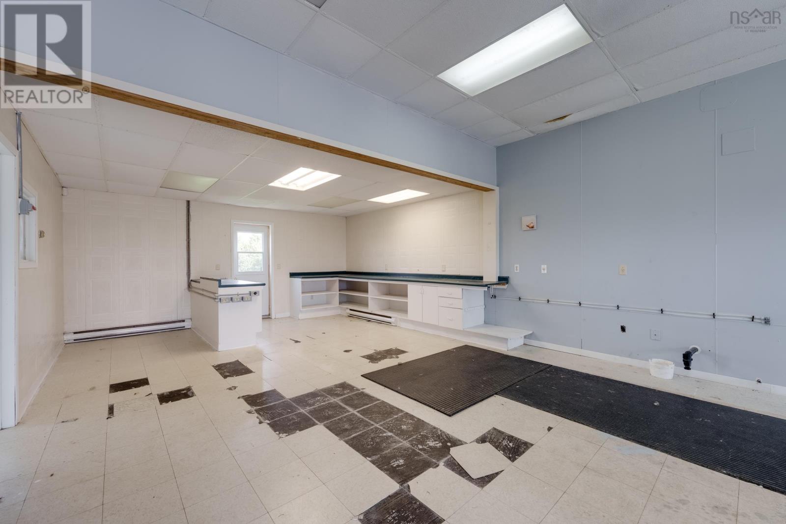 40 Schoolhouse Road Property Photo 19