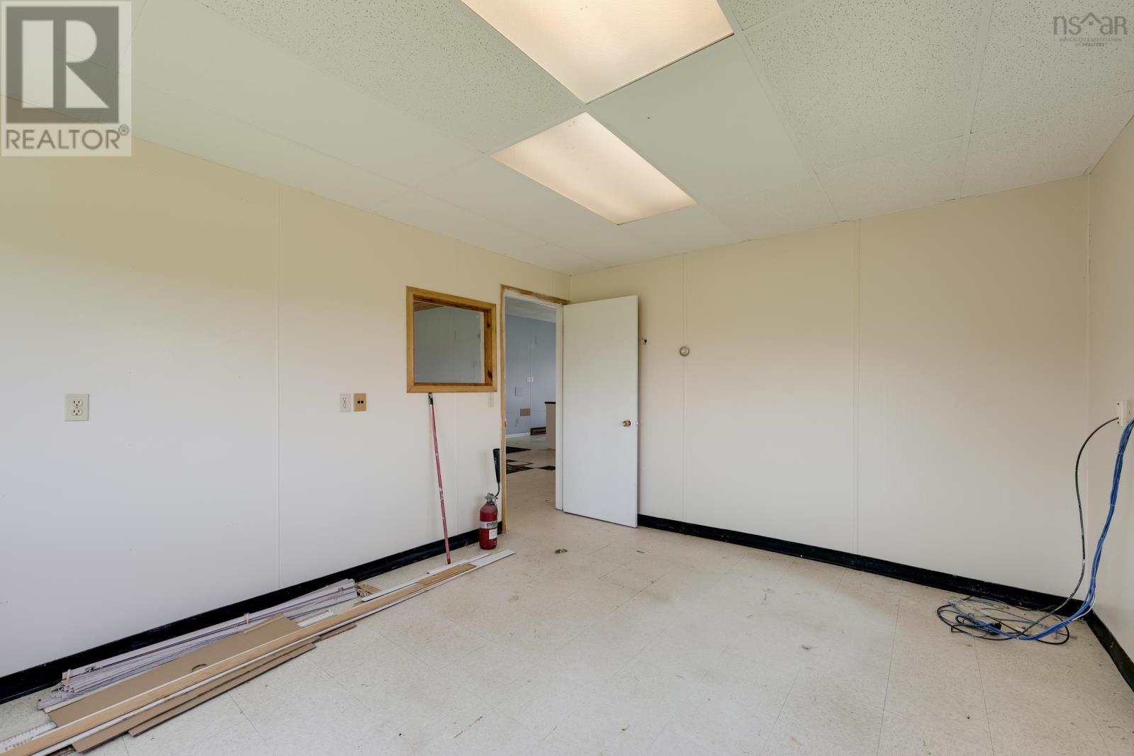 40 Schoolhouse Road Property Photo 21