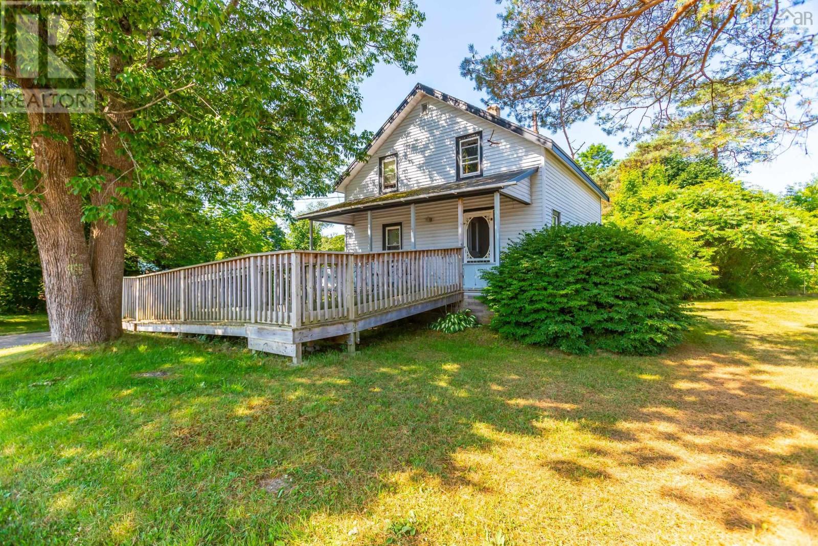 9 Faye Road Property Photo 1