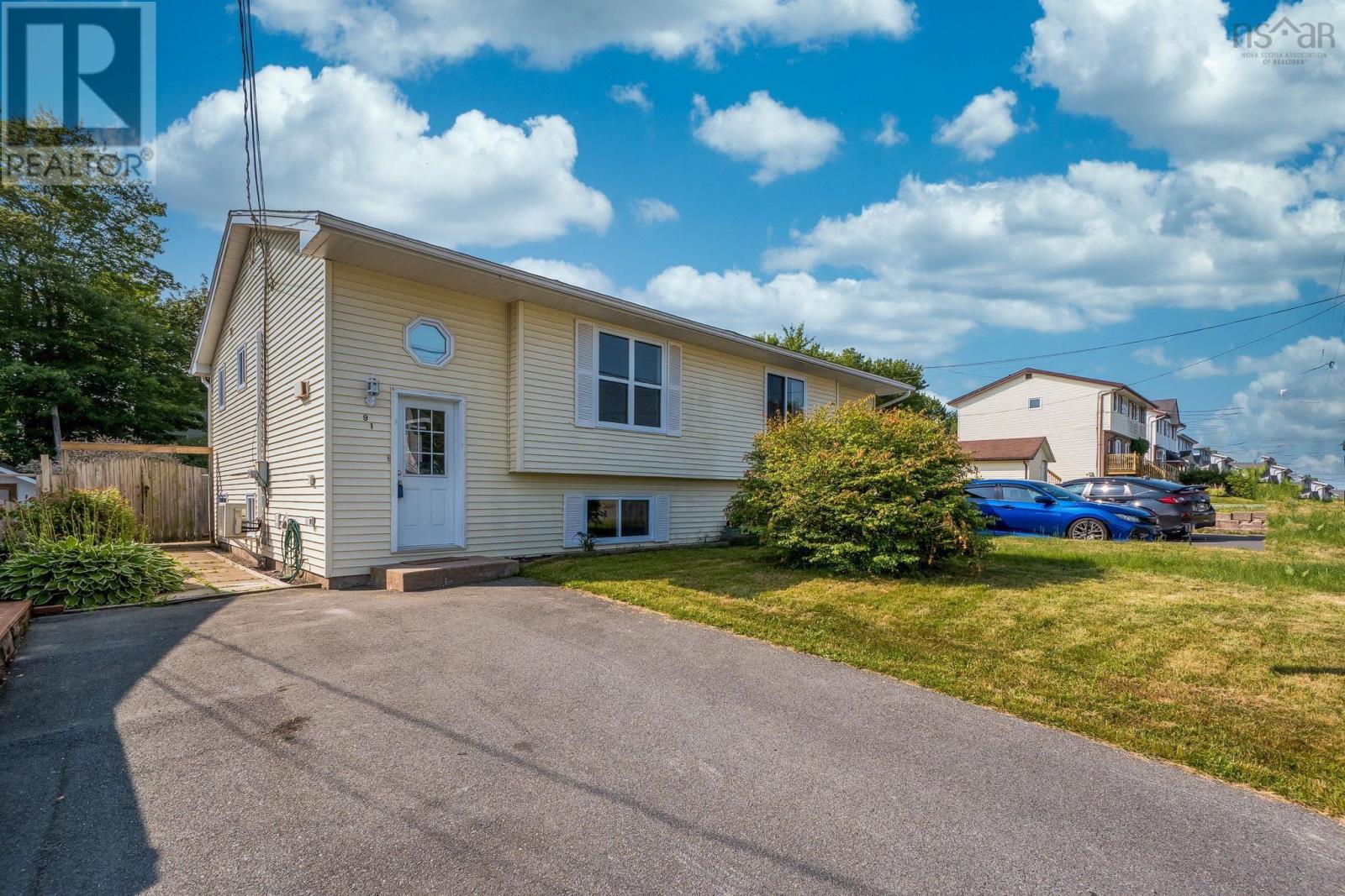 91 Silver Maple Drive Property Photo 1