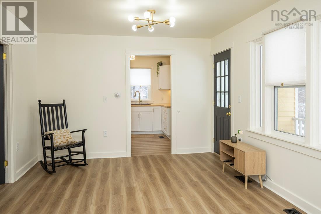 1134 Meadowvale Road Property Photo 3