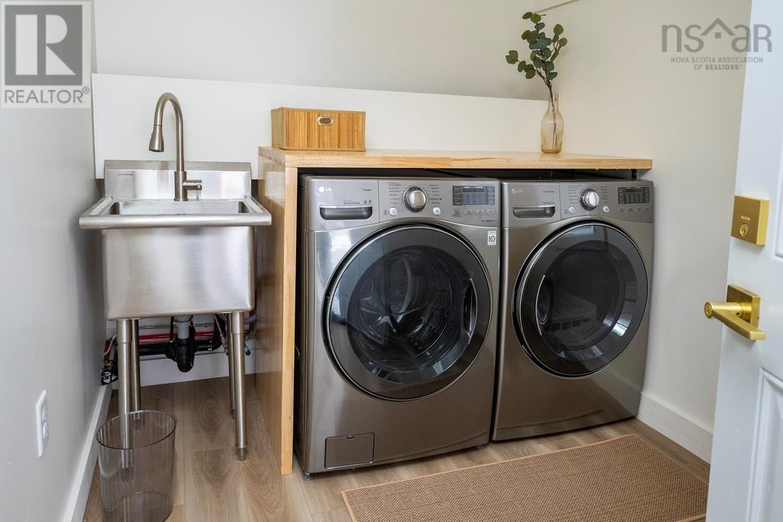 1134 Meadowvale Road Property Photo 16