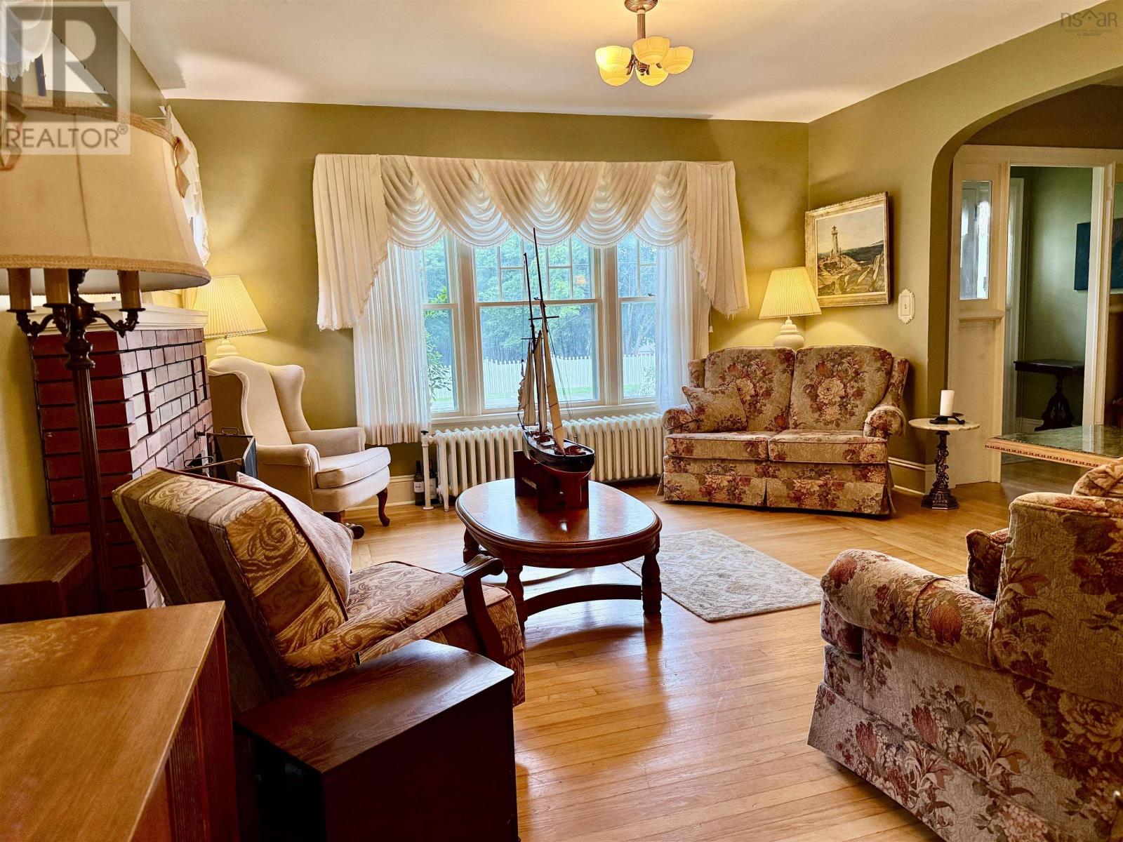 70 Victoria Road Property Photo 11