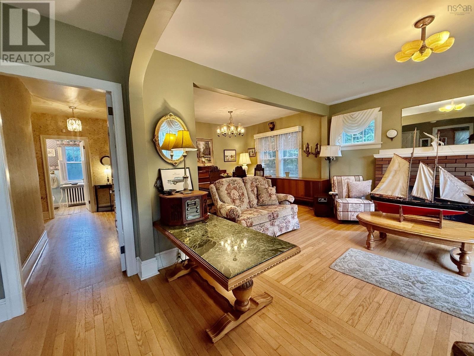 70 Victoria Road Property Photo 16