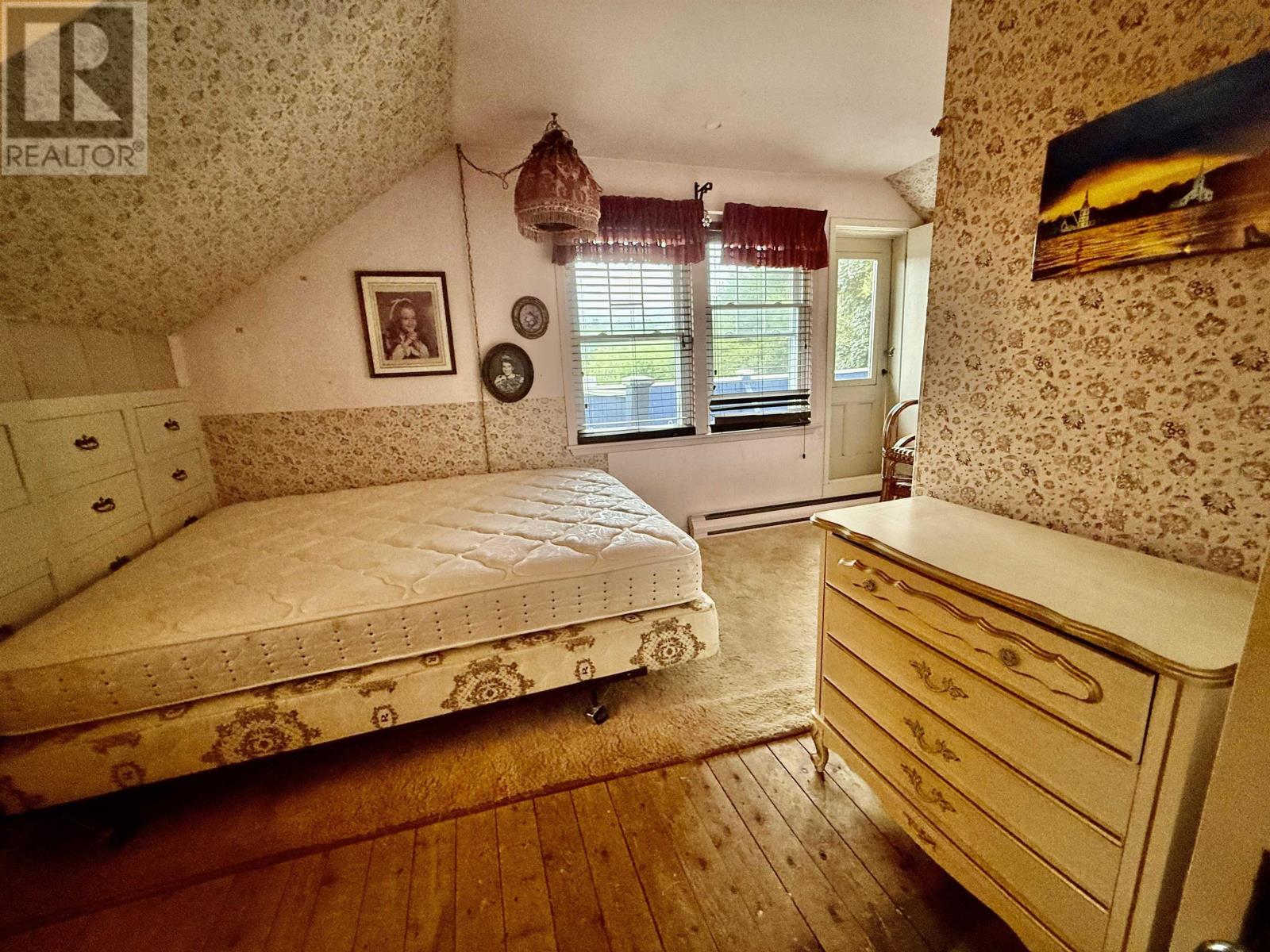 70 Victoria Road Property Photo 32