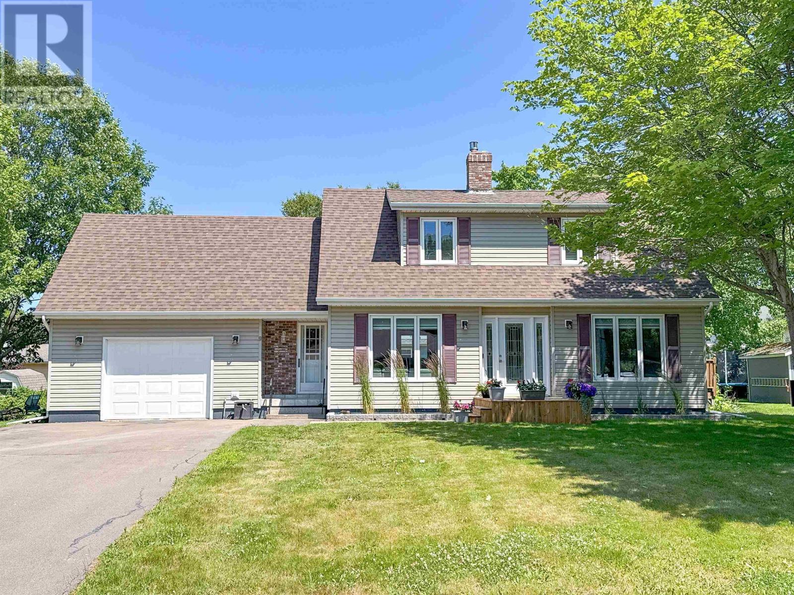 9 Nottingham Avenue Property Photo 1