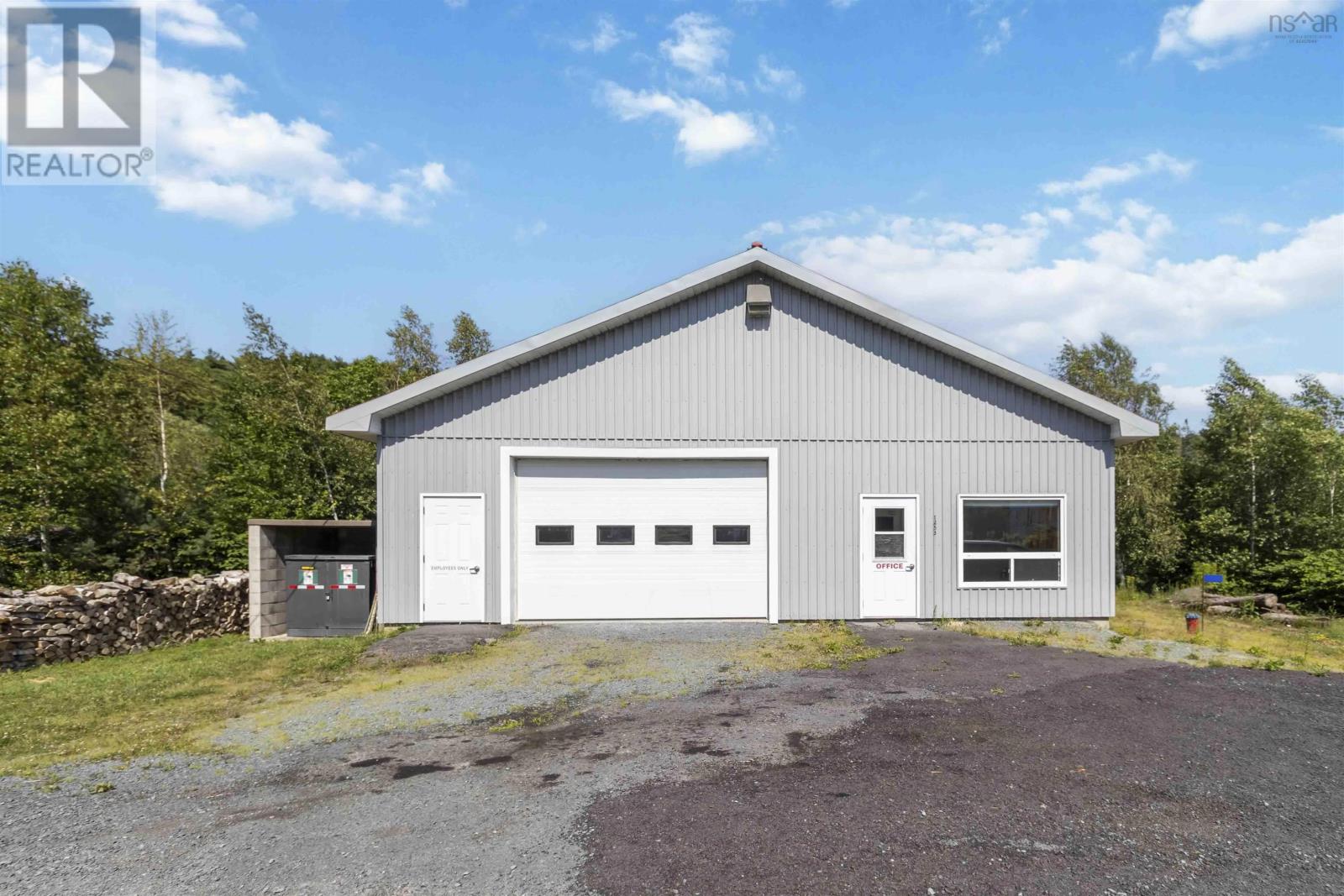 1253 Highway 332 Property Photo 1