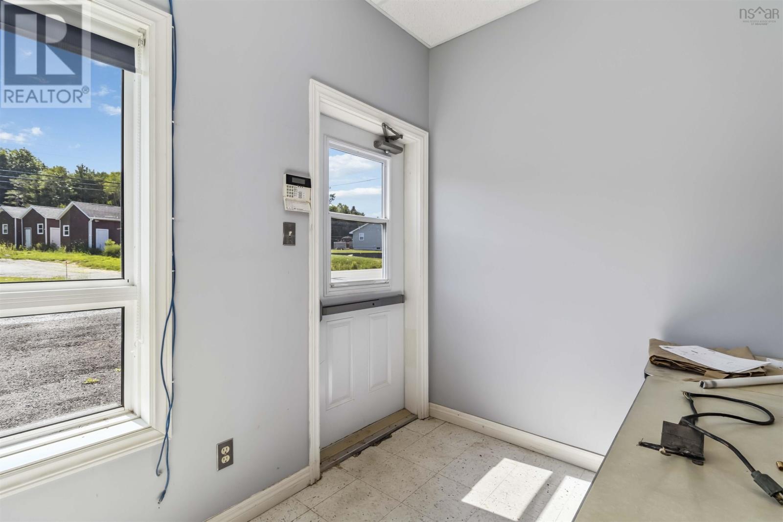 1253 Highway 332 Property Photo 5