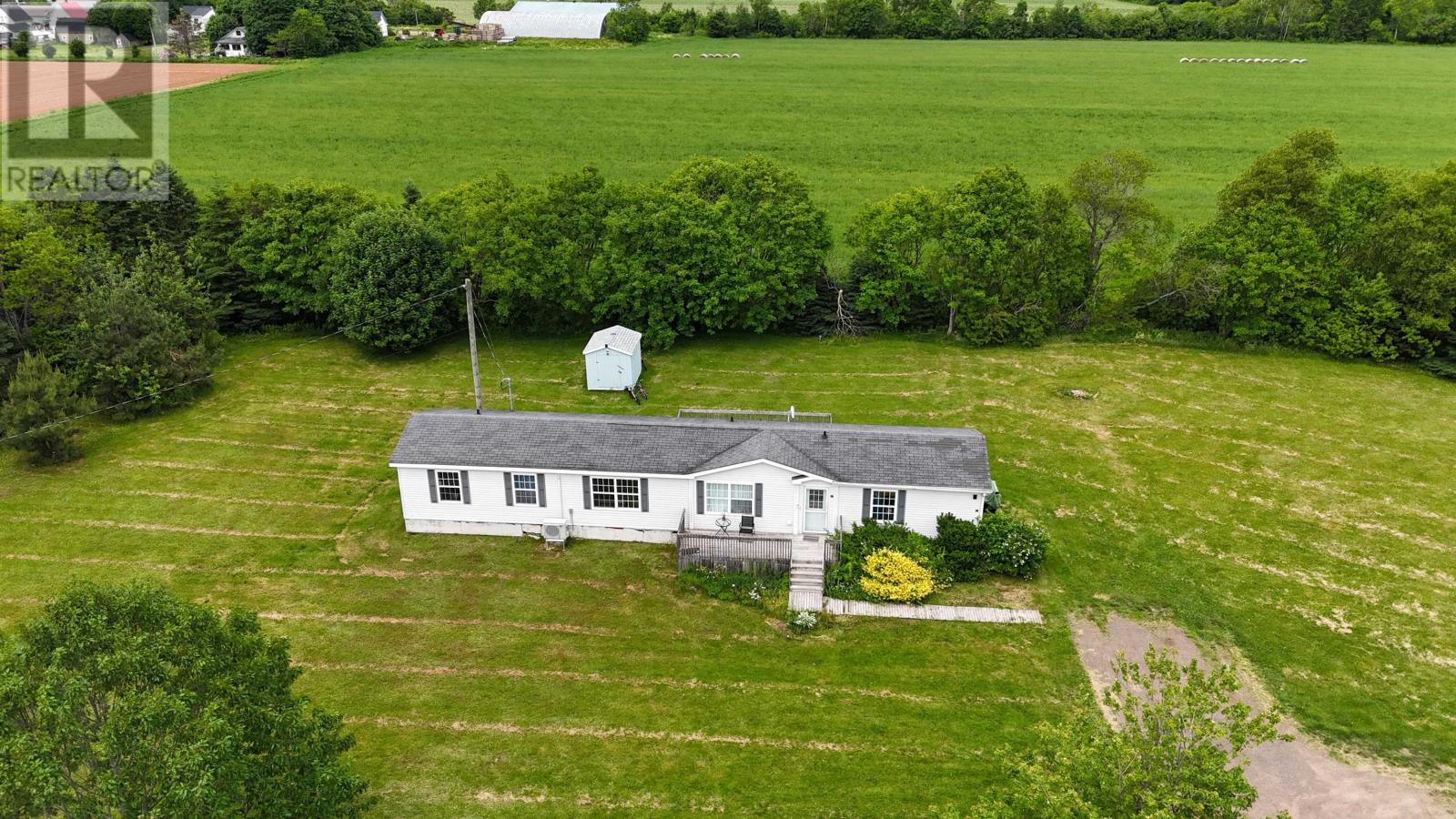 23566 Trans Canada Highway Property Photo 1