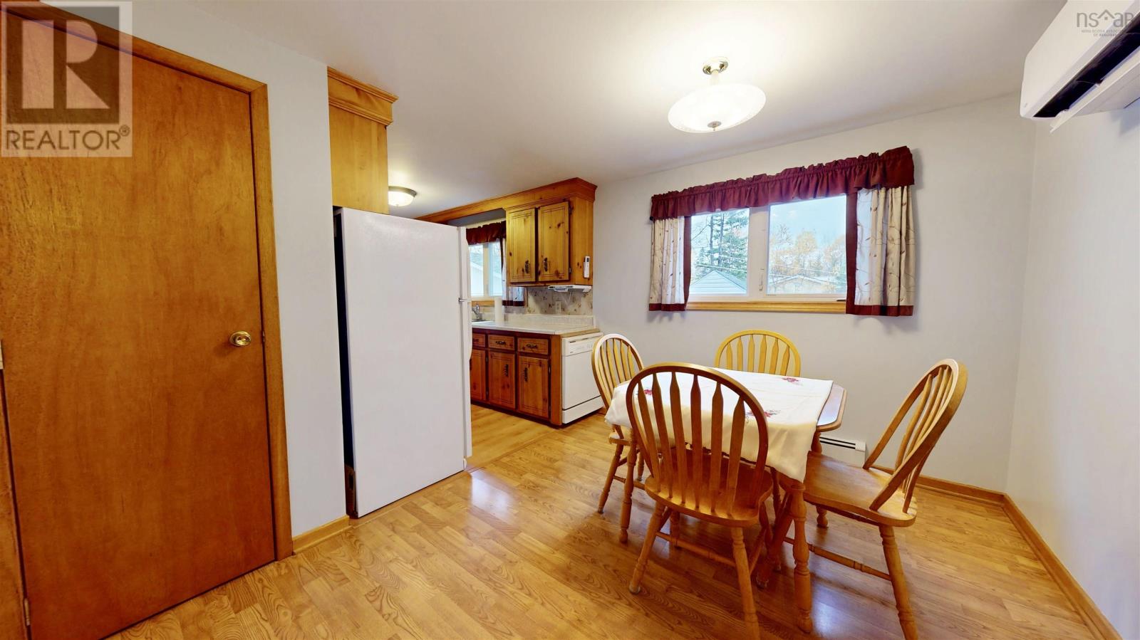 73 Westview Drive Property Photo 4