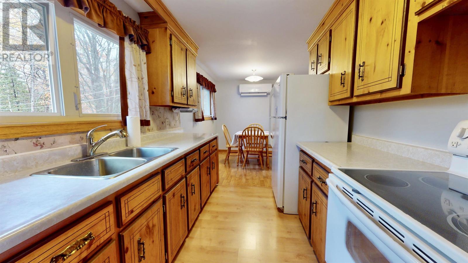 73 Westview Drive Property Photo 5