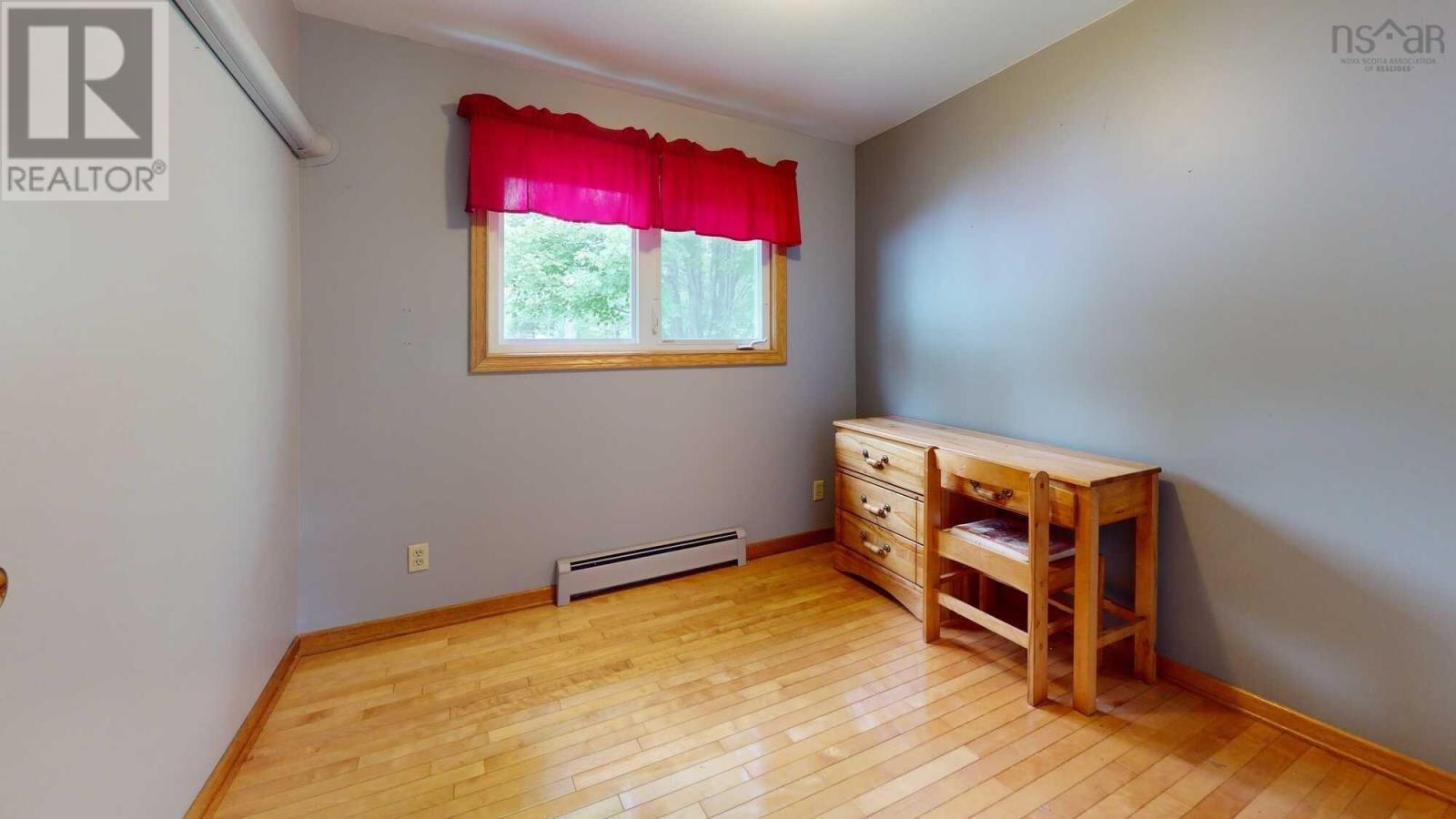 73 Westview Drive Property Photo 8