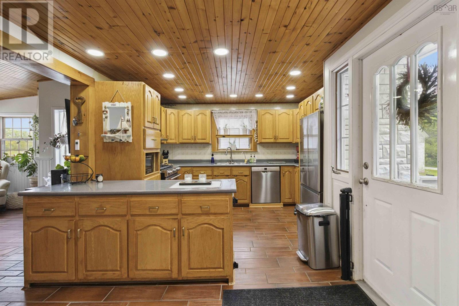 46 Roxbury Road Property Photo 15