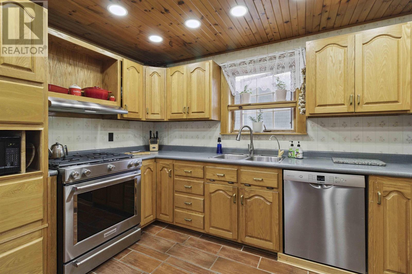 46 Roxbury Road Property Photo 19