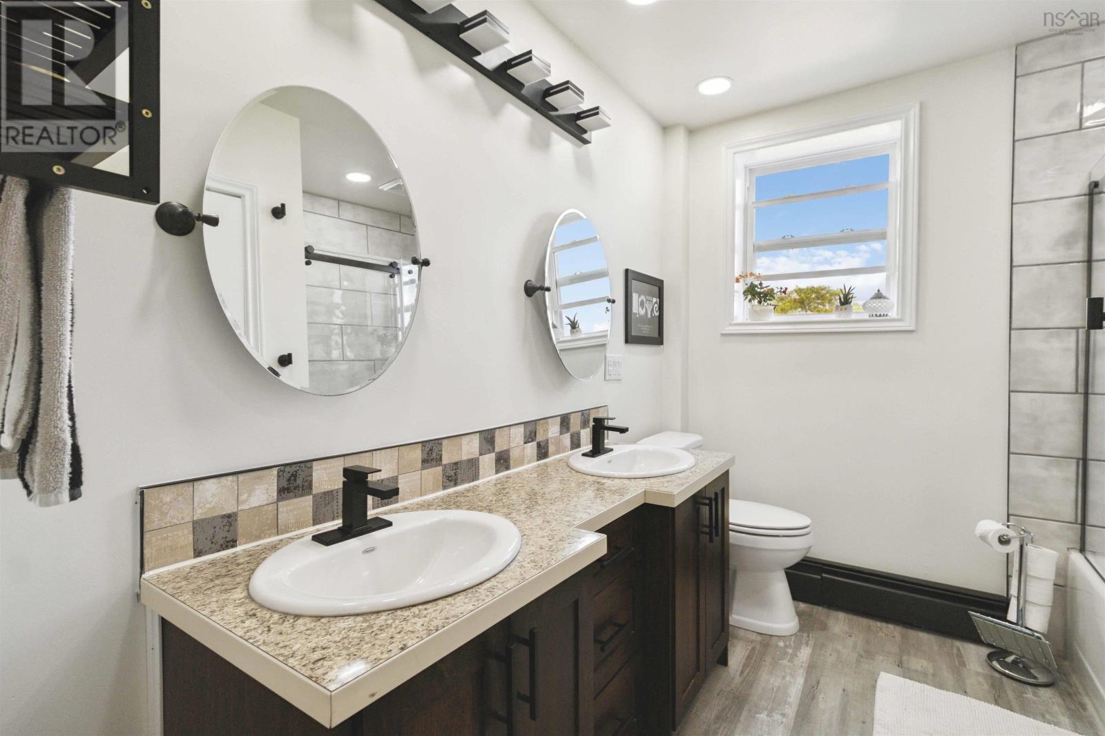 46 Roxbury Road Property Photo 27