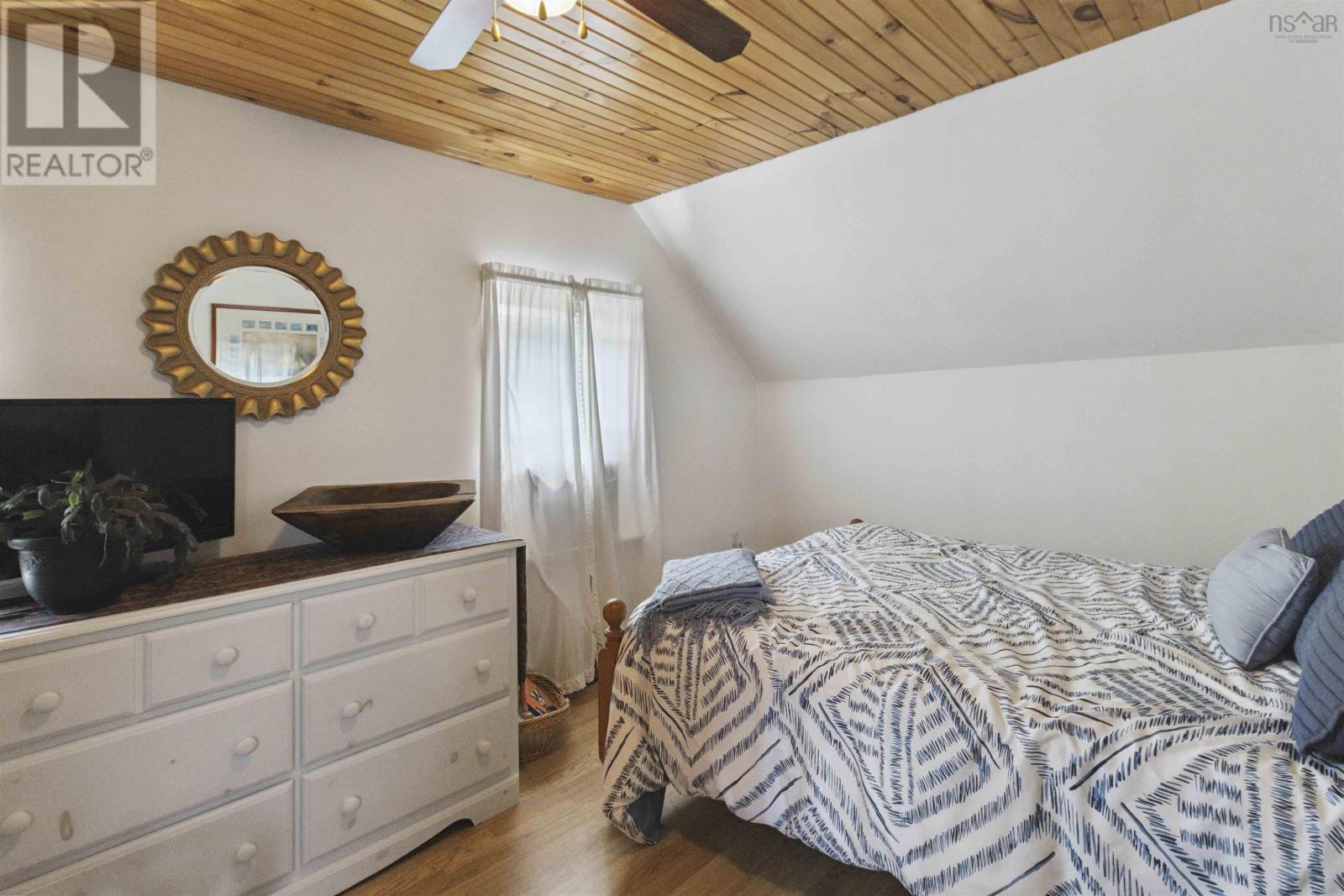 46 Roxbury Road Property Photo 35