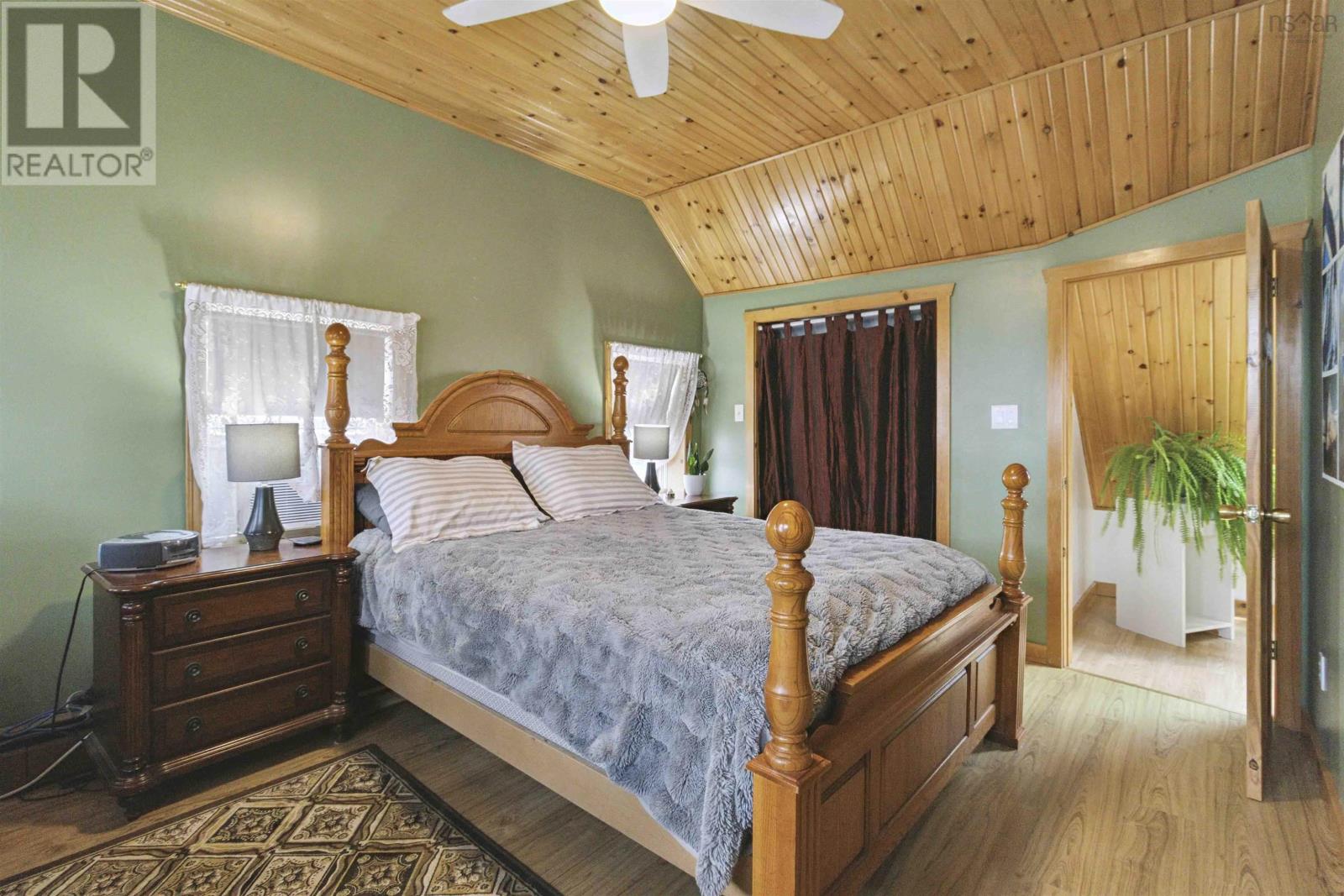 46 Roxbury Road Property Photo 40