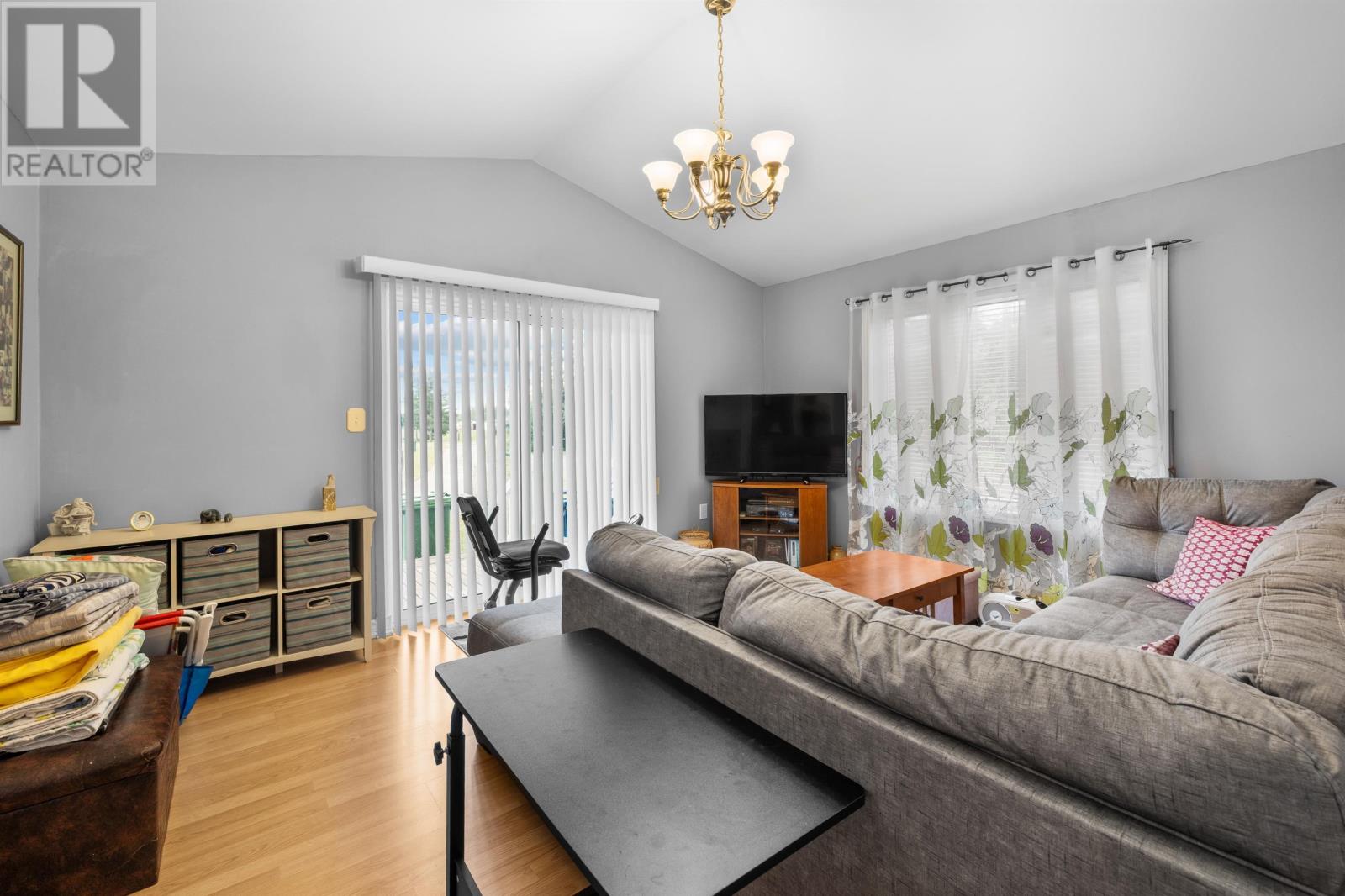 11 Marion Way Property Photo 17