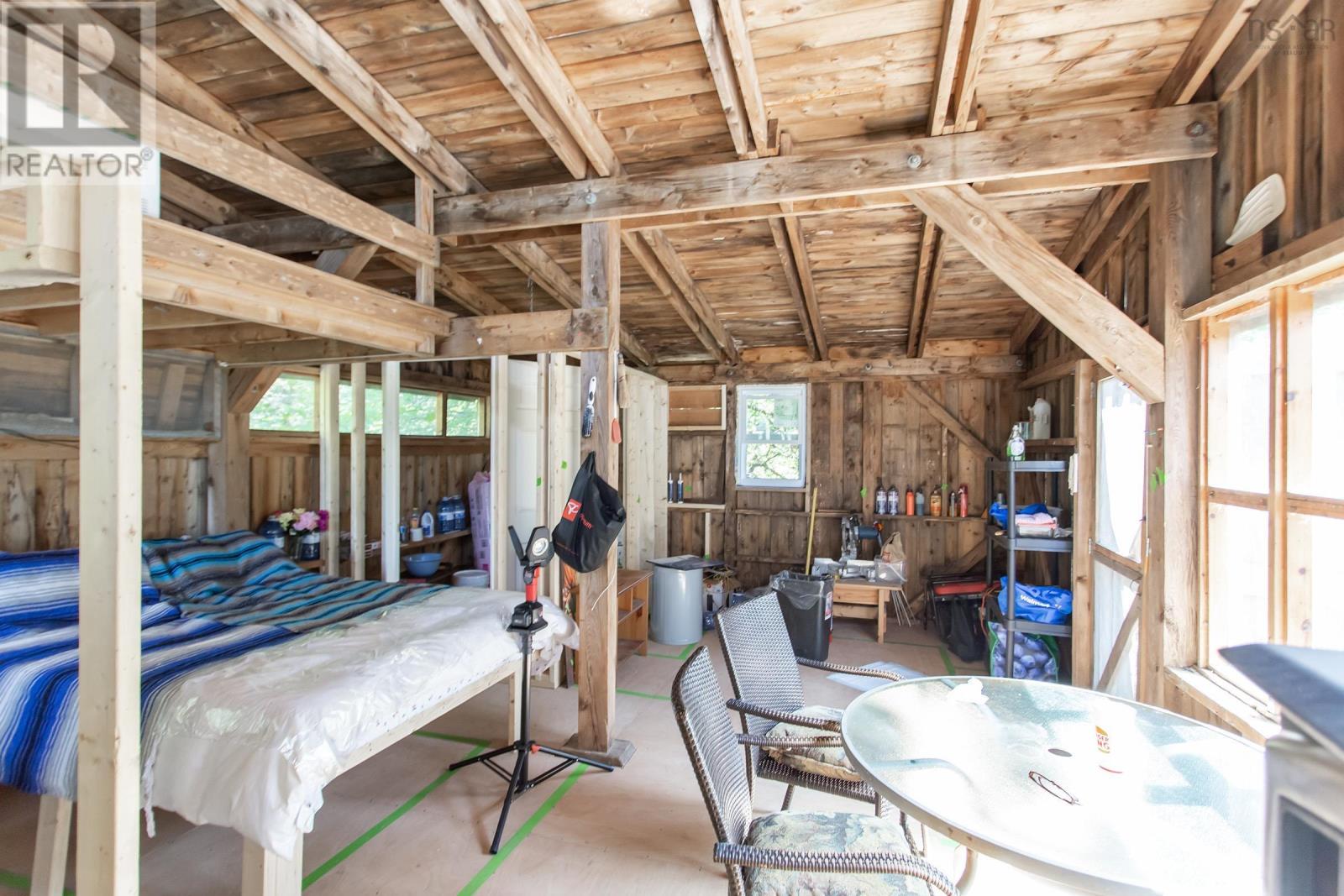 2784 Arlington Road Property Photo 11