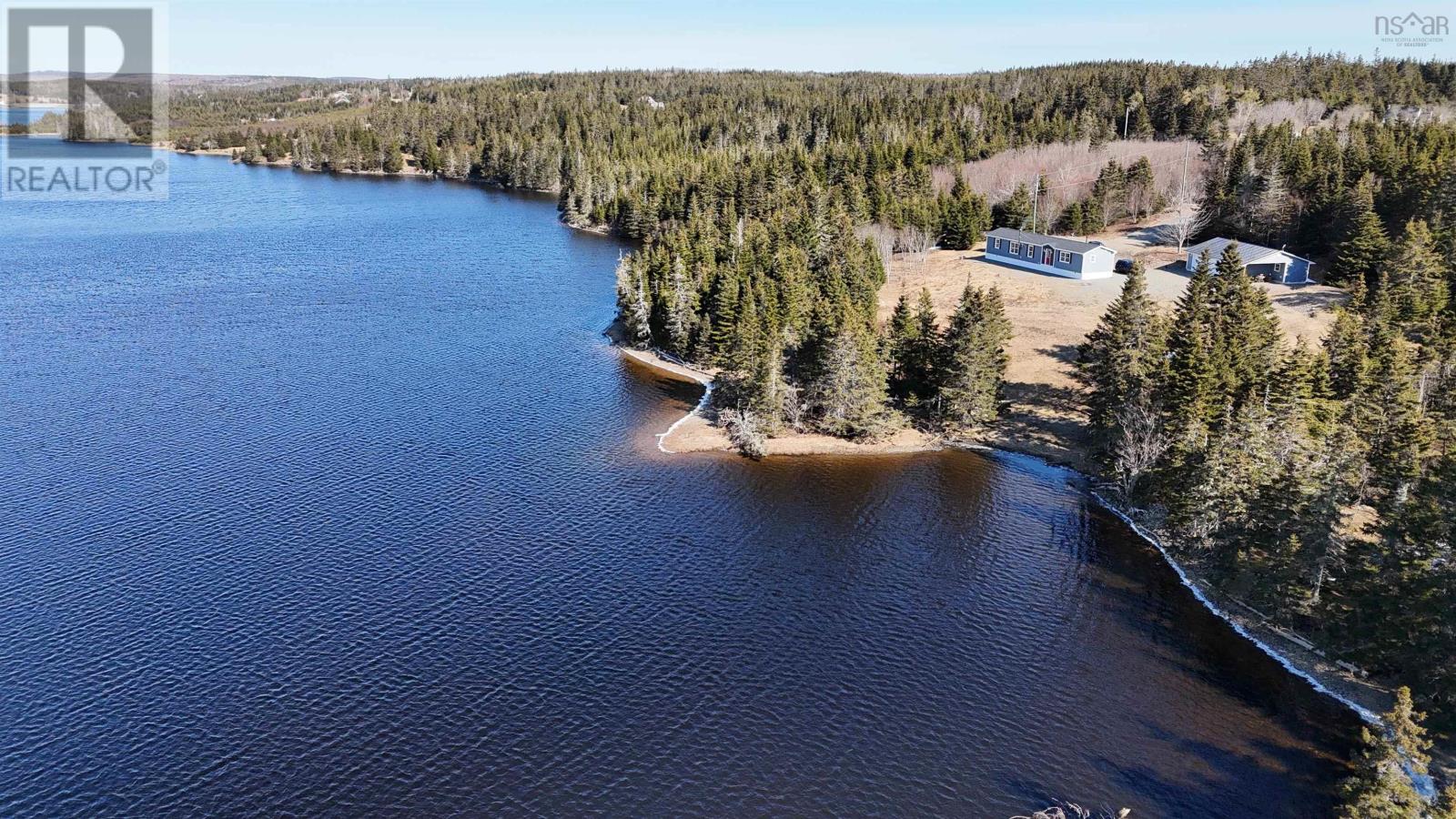 290 Eastside Grand River Property Photo 3