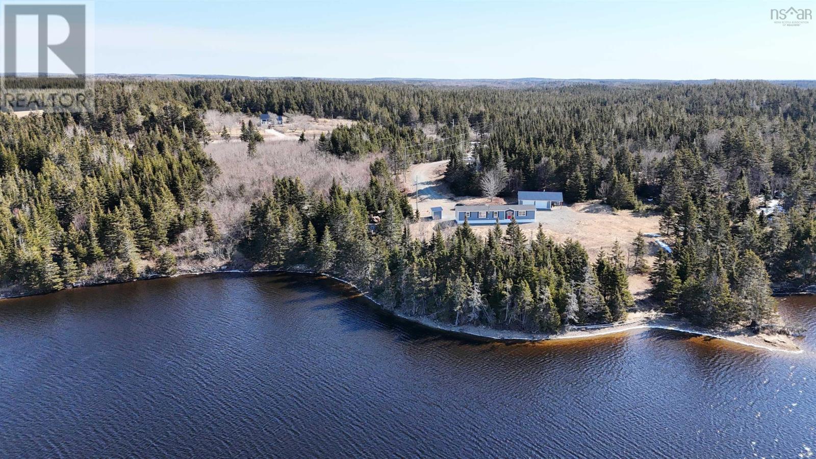 290 Eastside Grand River Property Photo 4