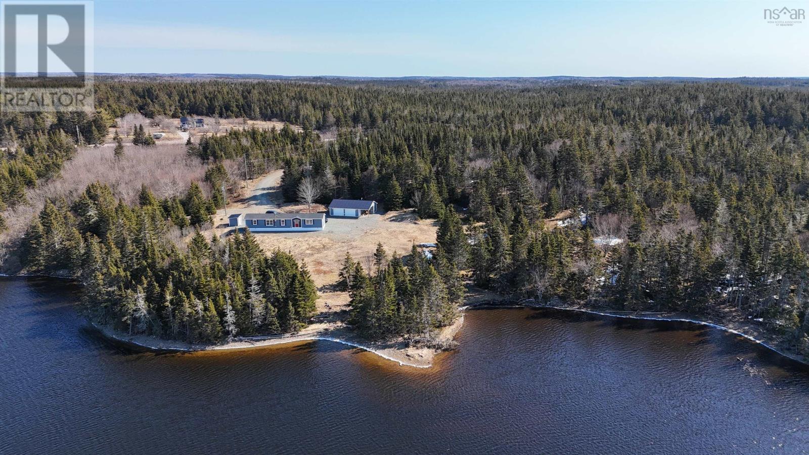 290 Eastside Grand River Property Photo 6