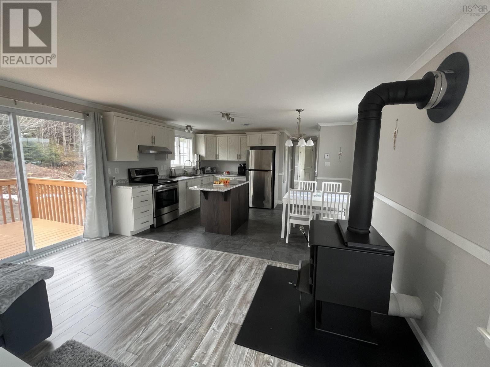 290 Eastside Grand River Property Photo 7