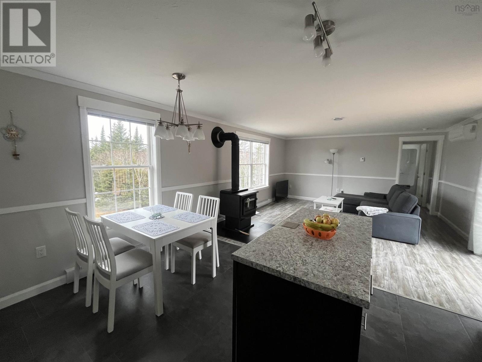 290 Eastside Grand River Property Photo 18